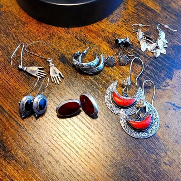 LOT Of Mixed Metal Earrings - Picture 1 of 9